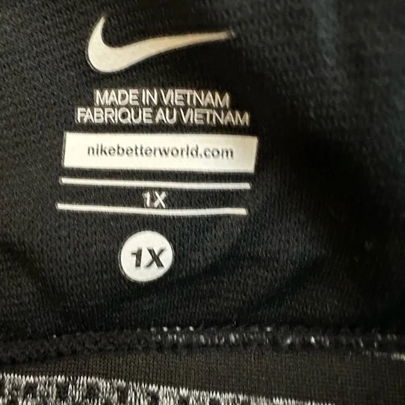 𝅺Nike Tank - Picture 6 of 6